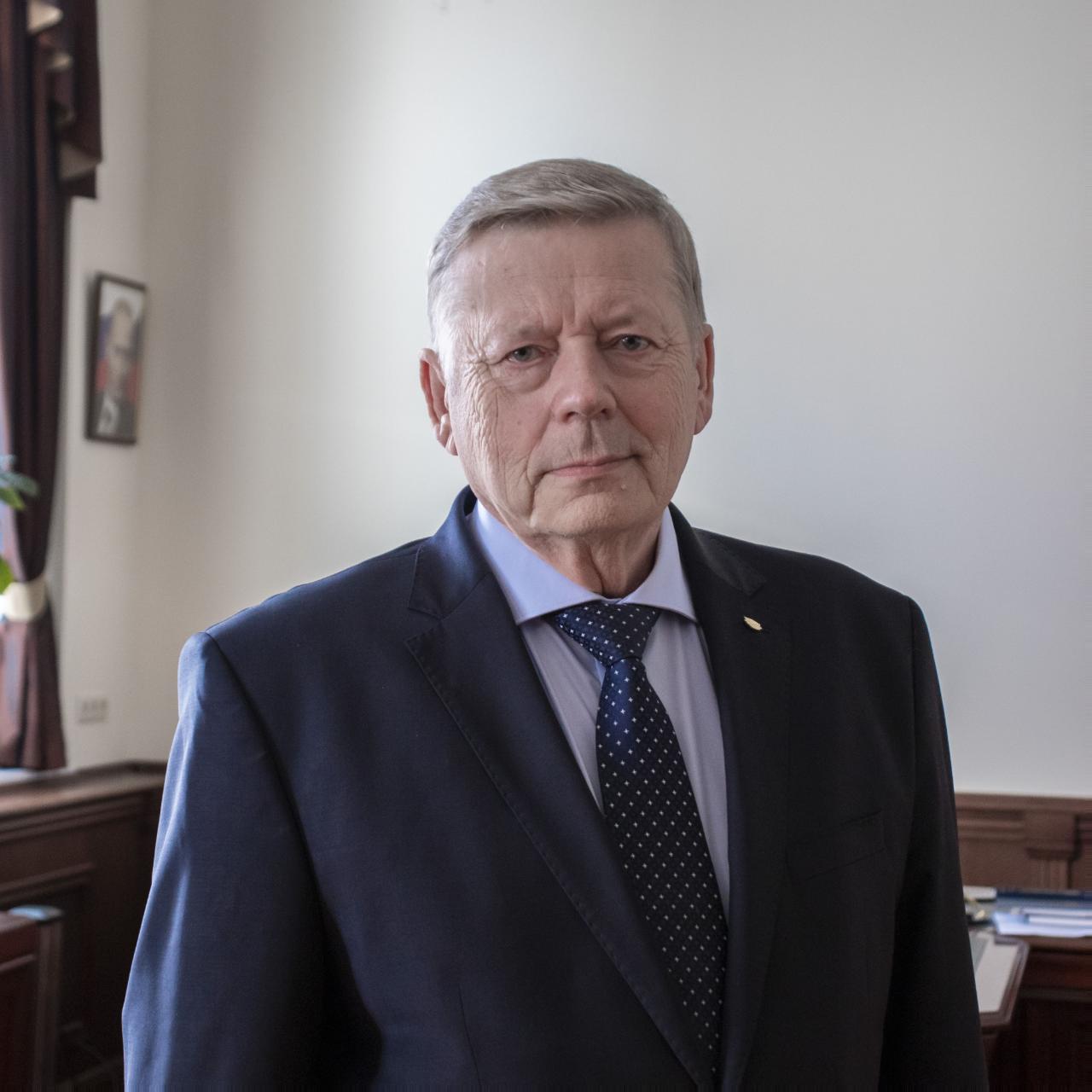 Виноградов Валентин Васильевич