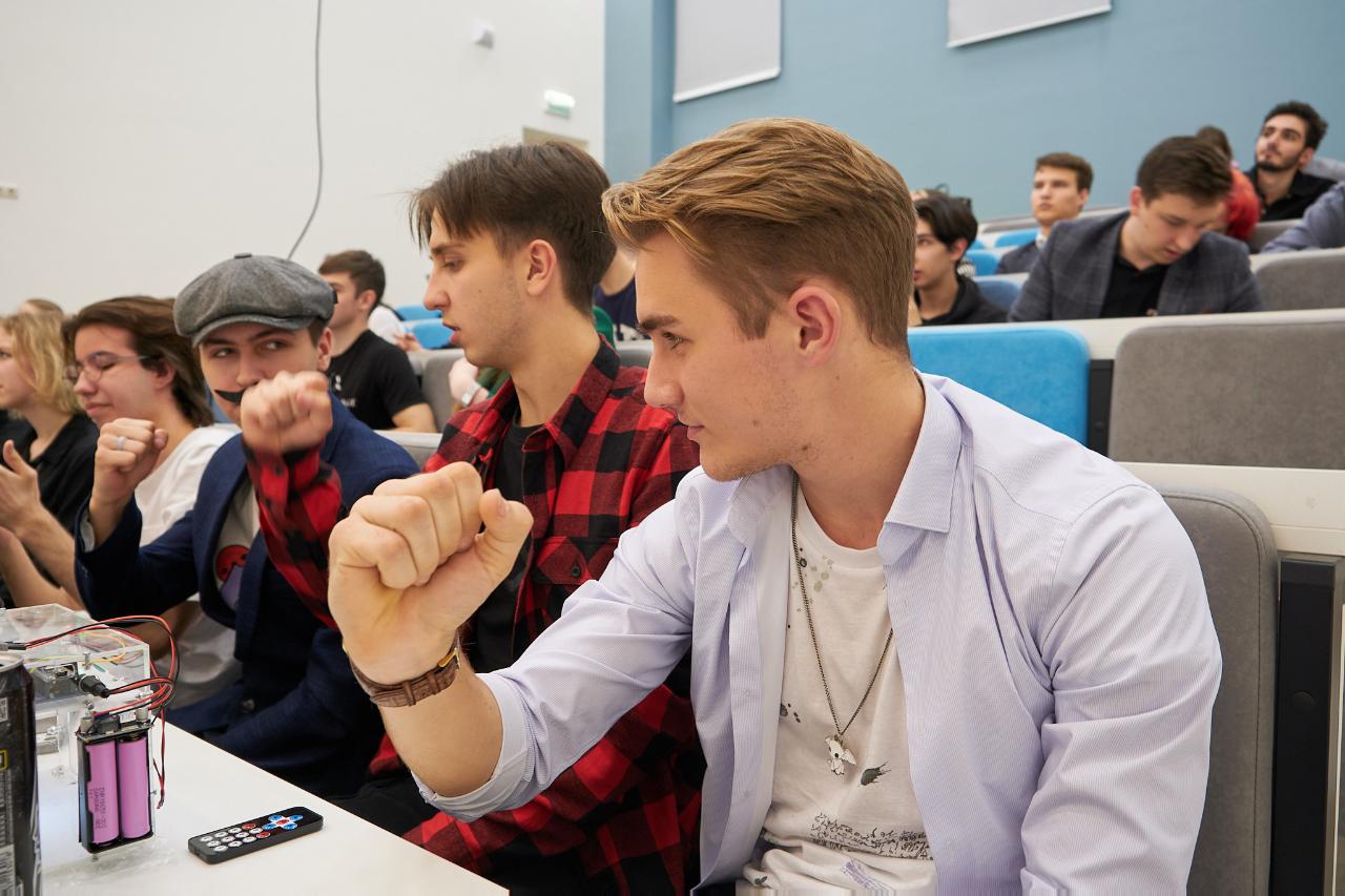 кафедра кариесологии мгмсу преподаватели. молодежь в современном мире. студентки социальная. наука молодых. конференция с молодыми специалистами.