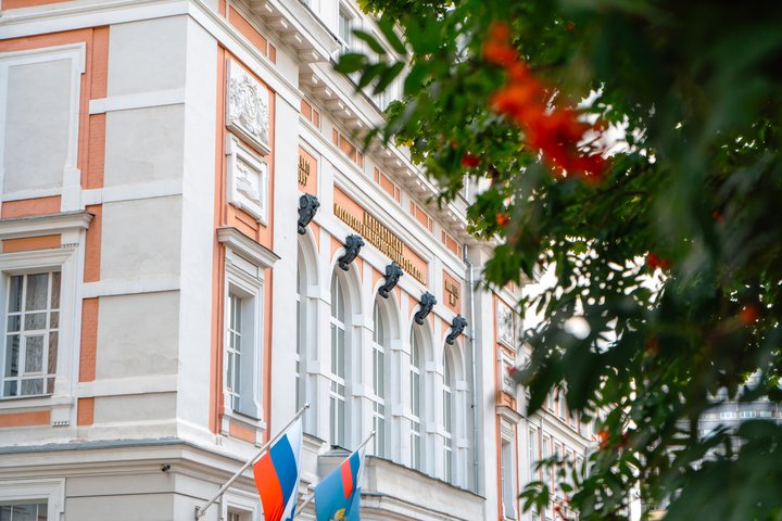 РУТ вошел в рейтинги топ-100 университетов России по версиям Интерфакс ...